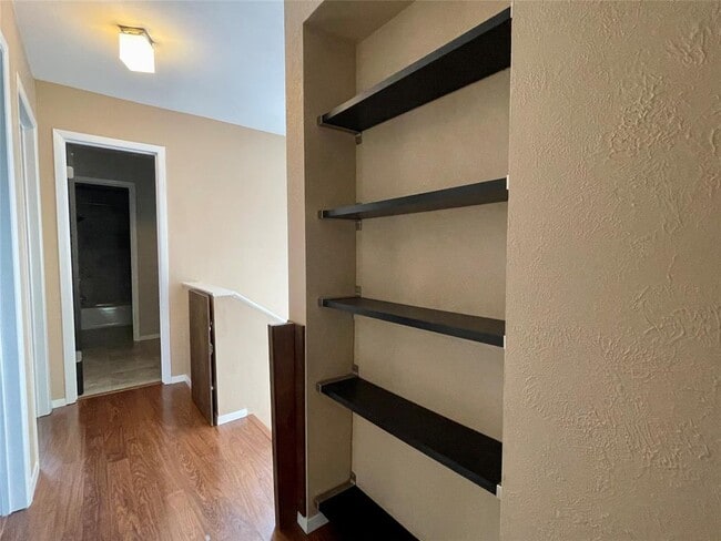 Building Photo - 1721 Timber Ridge Dr