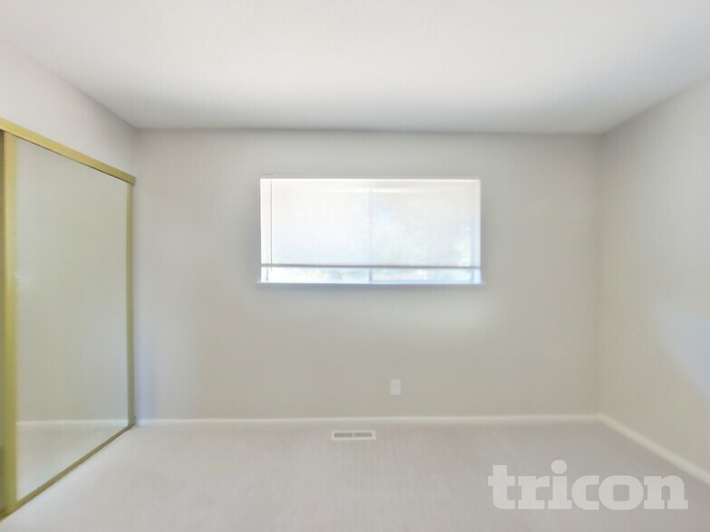 Building Photo - 2830 Judith Ln