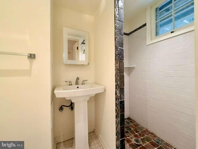 Building Photo - 5015 Fulton St NW