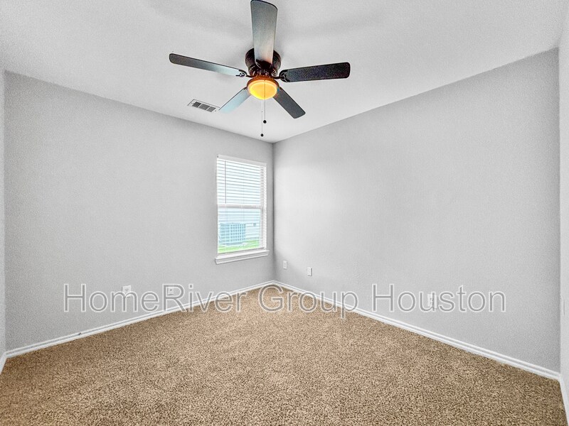 Building Photo - 4311 Amaryllis Ave