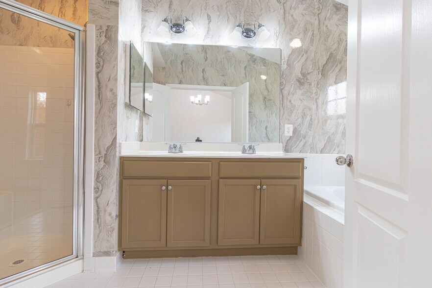 Building Photo - 2607 River Basin Ln