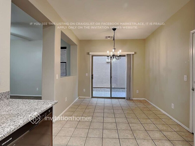 Building Photo - 3926 S Napa Ln