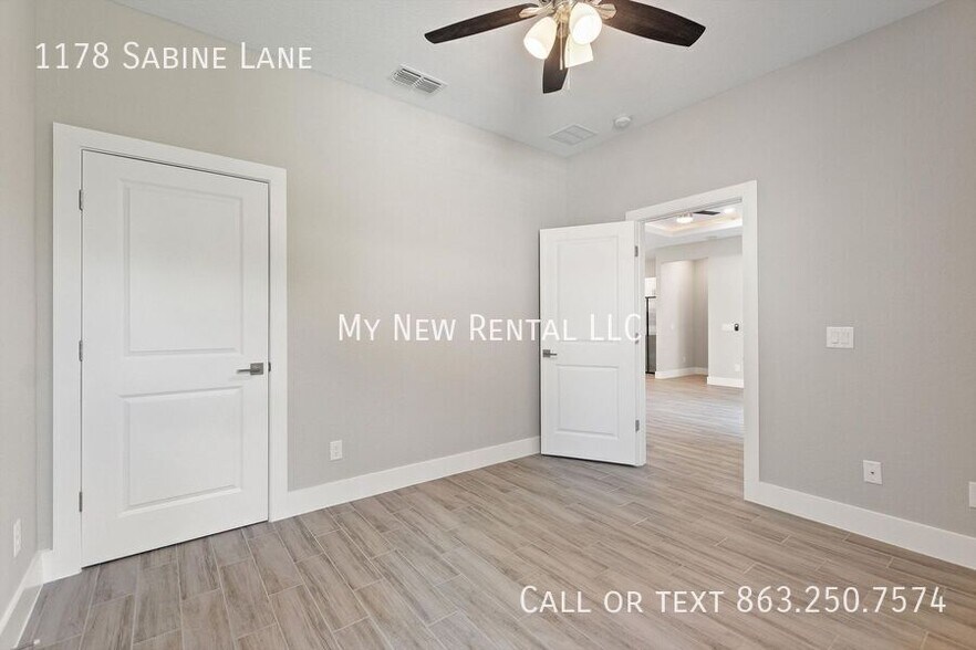 Building Photo - 1178 Sabine Ln