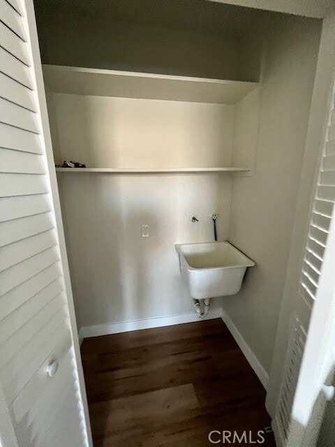 Building Photo - 1543 W 105th St