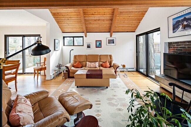 Building Photo - 58 Garden St