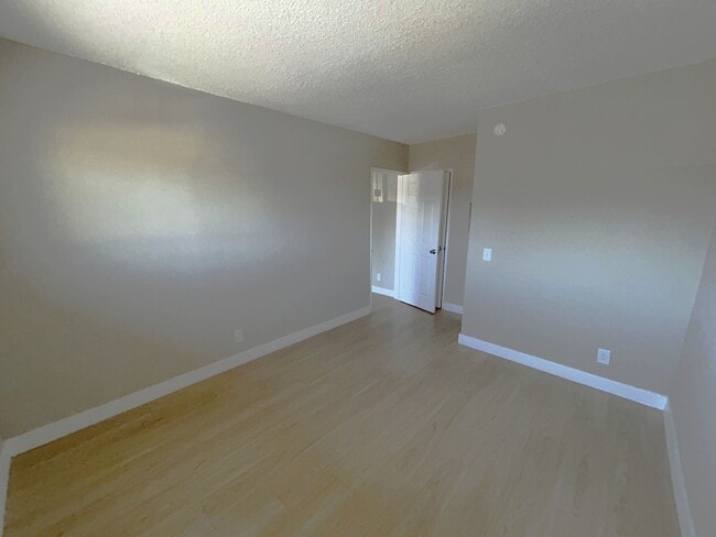 Building Photo - 8936 Cedros Ave