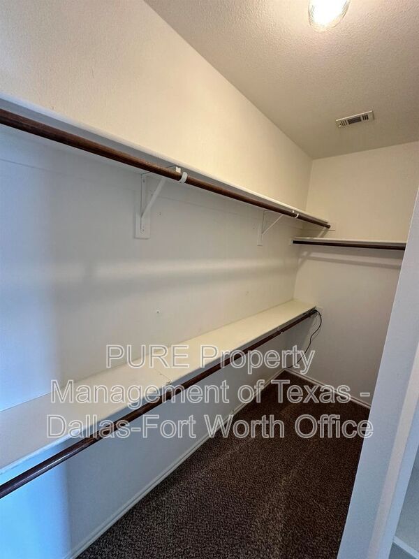 Building Photo - 5033 Caraway Dr