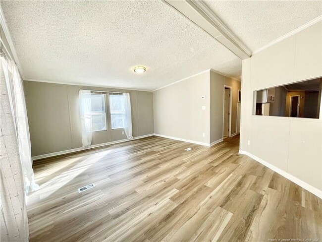 Building Photo - 140 Gibbs Rd