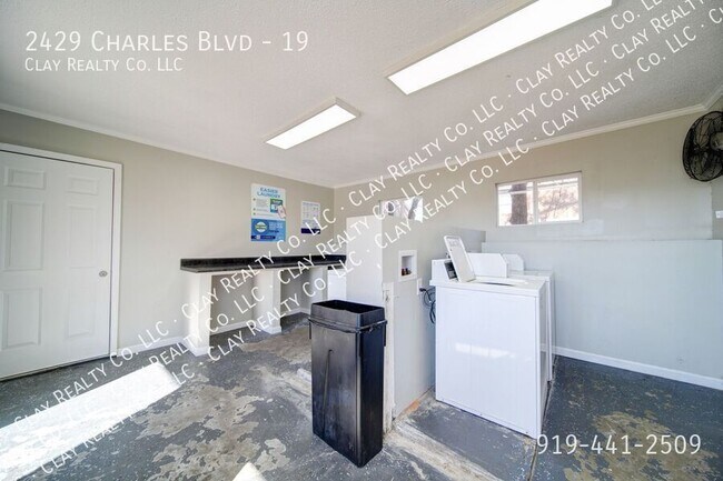 Building Photo - 2429 Charles Blvd