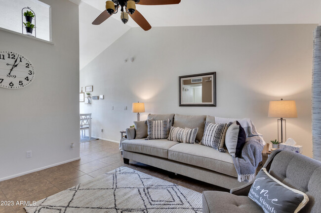 Building Photo - 8914 W Desert Jewel Dr