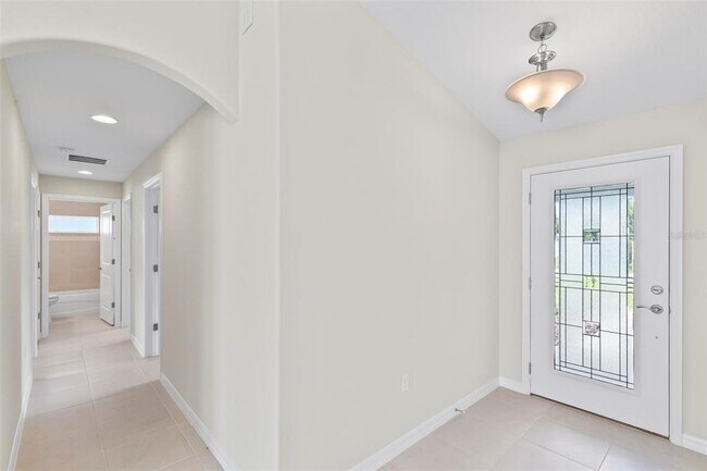 Building Photo - 11 Buffalo Grove Dr