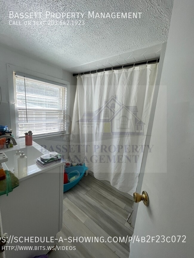 Building Photo - 1187-1191 Hanover Ave - 1191 - 1st Floor-