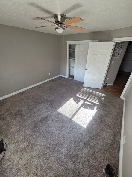 Building Photo - 1609 S Middle Creek Ct