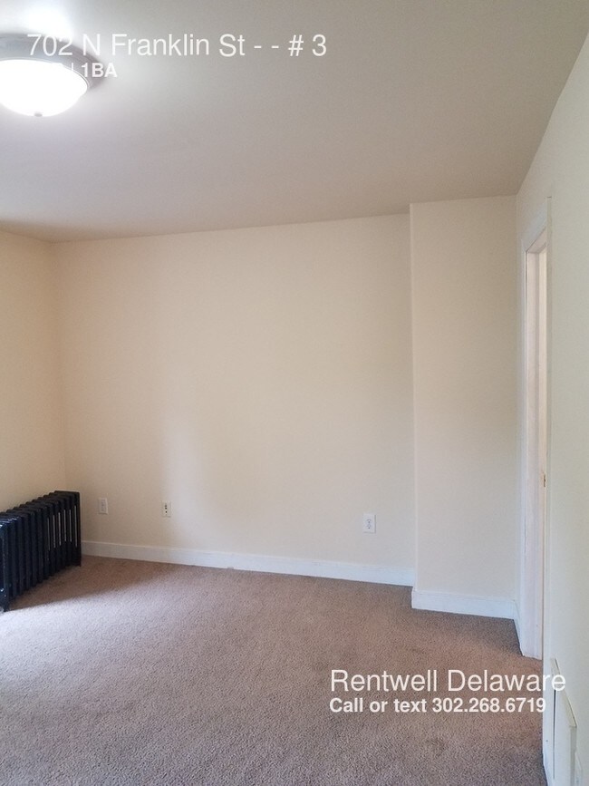 Building Photo - 702 N Franklin St