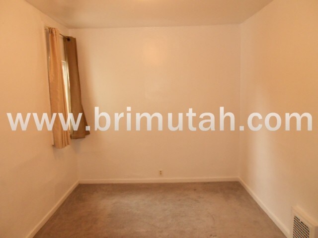 Building Photo - 1824 S 1000 E