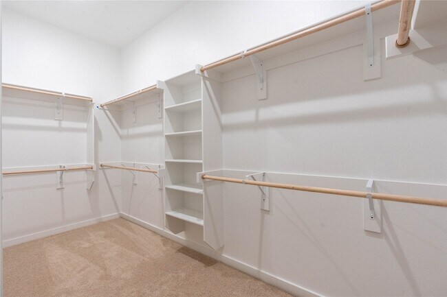 Building Photo - 712 Melody Hl Dr