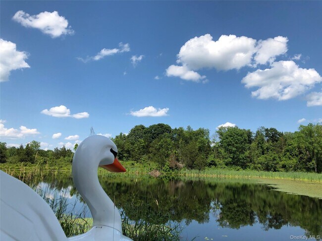 Building Photo - 789 Salisbury Turnpike