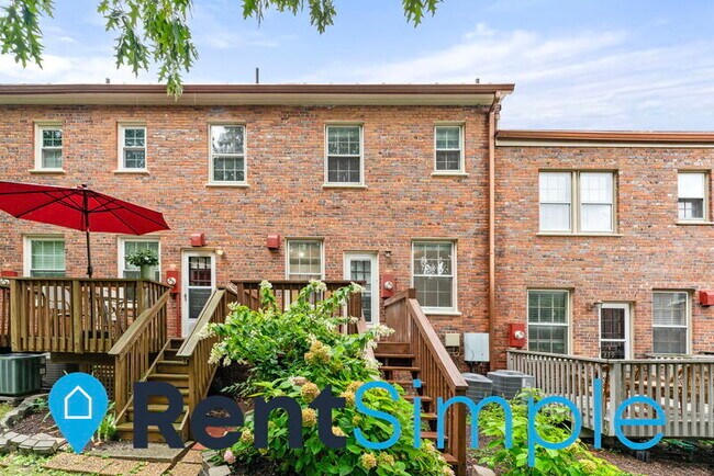 Building Photo - 1300 S Barton St