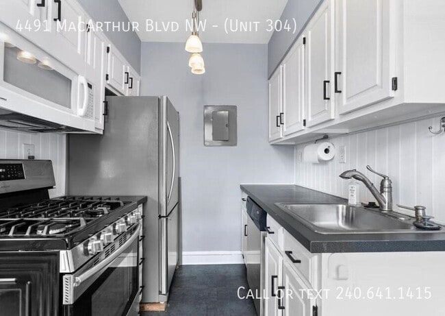 Building Photo - 4491 MacArthur Blvd NW