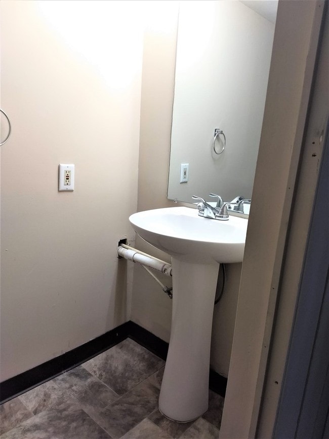 Building Photo - 4280 Boyne Ct