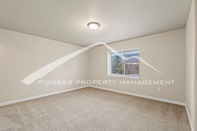 Building Photo - Luxury, Main Floor Ranch Home with EV Char...