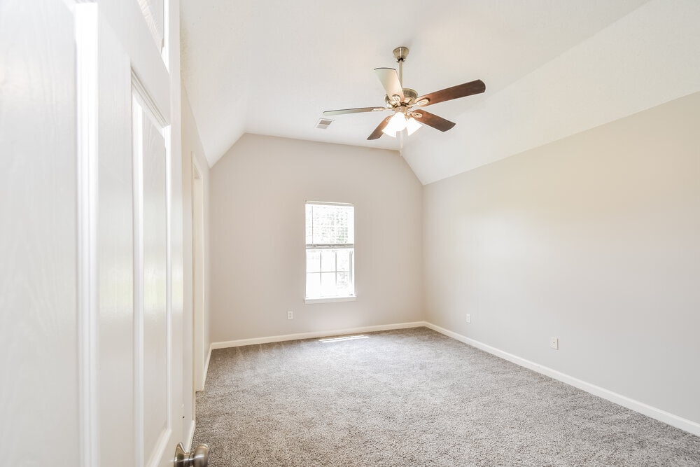 Building Photo - 9296 Brooks Dr