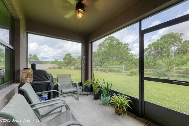Building Photo - 843 Remington Green Dr SE