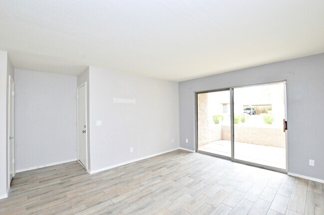 Building Photo - 4444 E Paradise Village Pky N