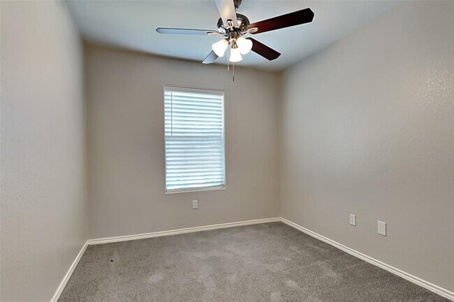 Building Photo - 417 Mystic Trail Loop