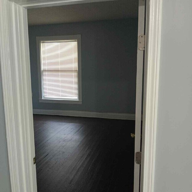 Building Photo - 2208 Garland Ave