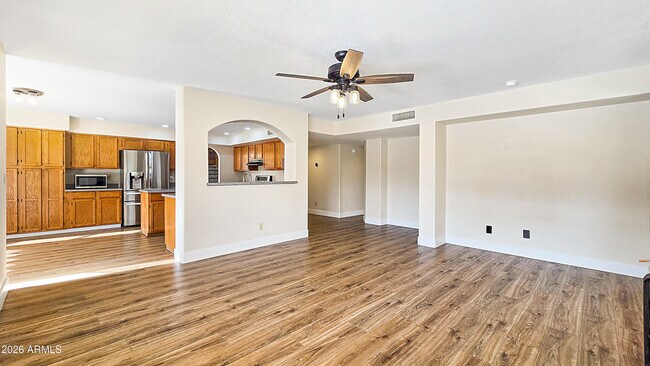 Building Photo - 2011 W Harrison St