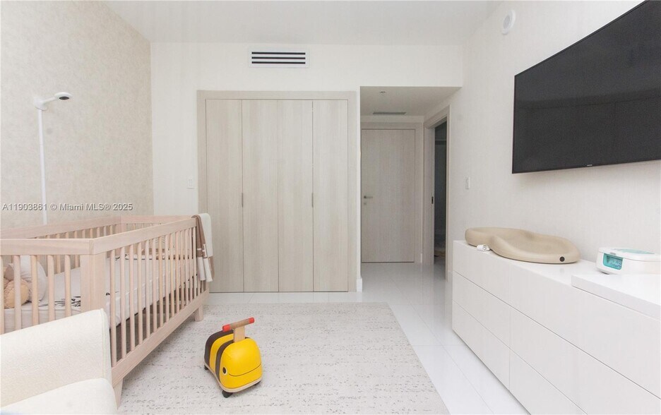 Building Photo - 92 SW 3rd St