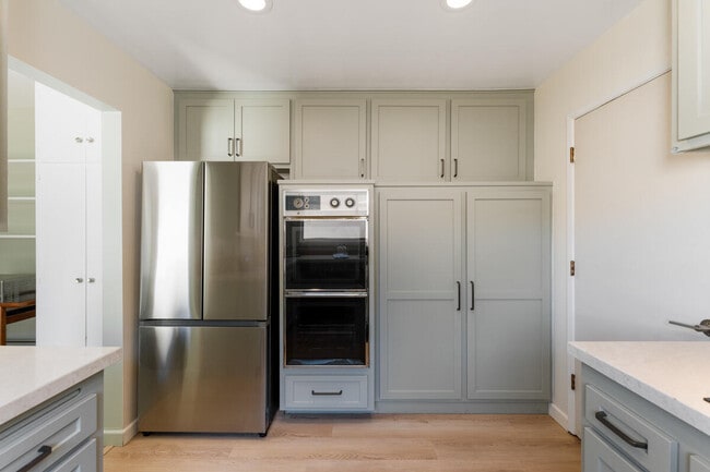 Building Photo - 4126 Foothill Rd