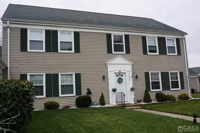 Building Photo - 493 Somerset Ln