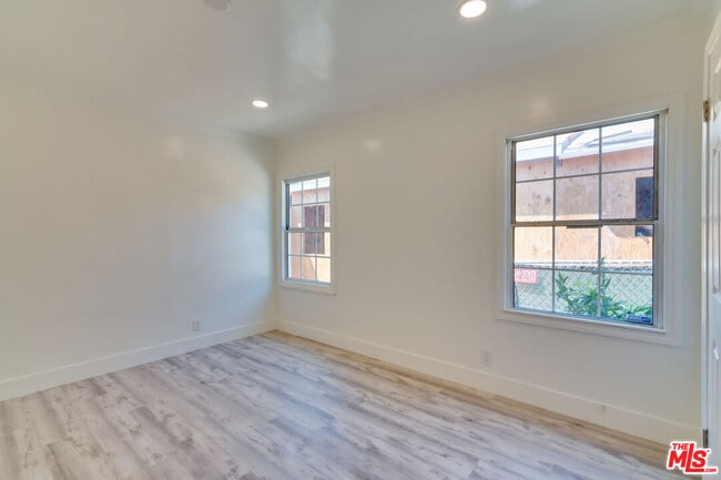 Building Photo - 8037 Campion Dr