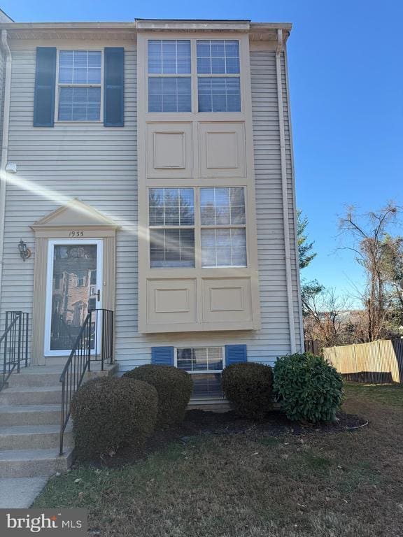 Building Photo - 1935 Winslow Ct