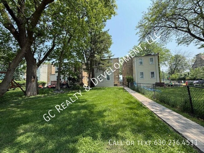 Building Photo - 1504 Pitner Ave
