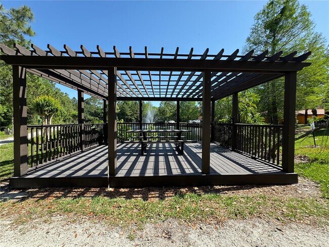 Building Photo - 5459 Vineland Rd