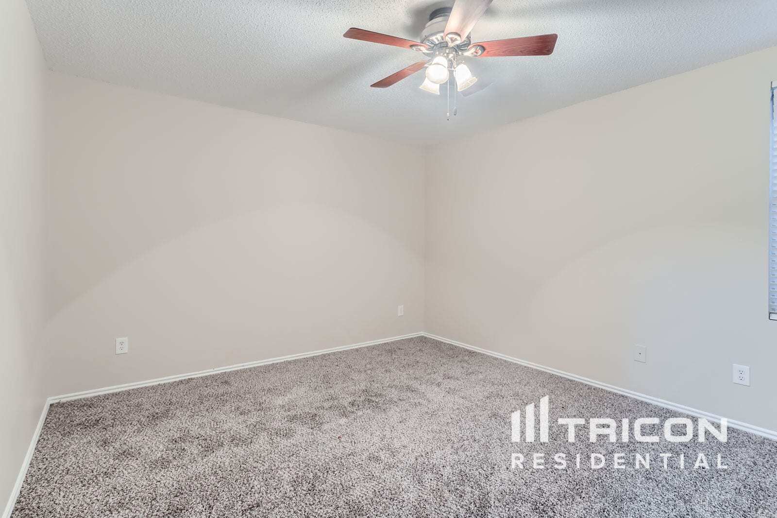 Building Photo - 5421 Pandale Valley Dr