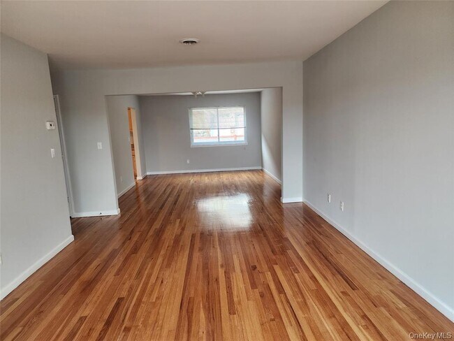 Building Photo - 18 Pavilion Ridge Way