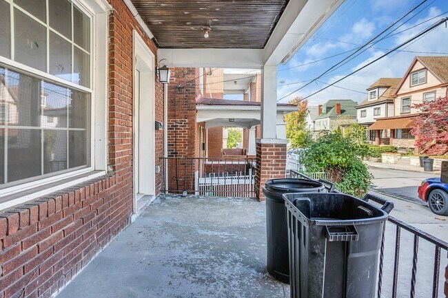 Building Photo - 121 Dilworth St