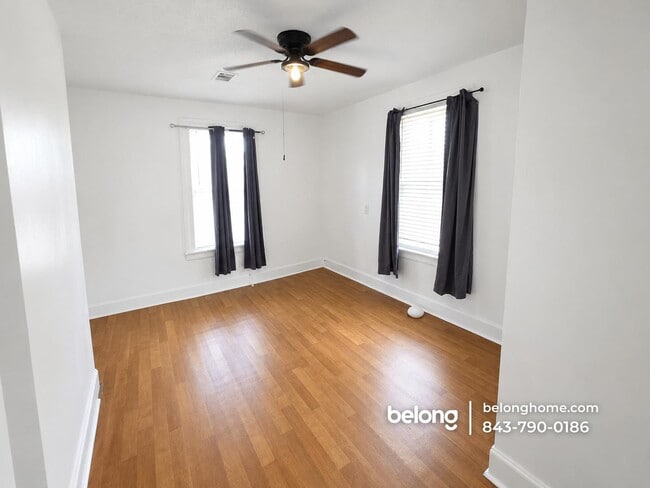 Building Photo - 914 Beman St