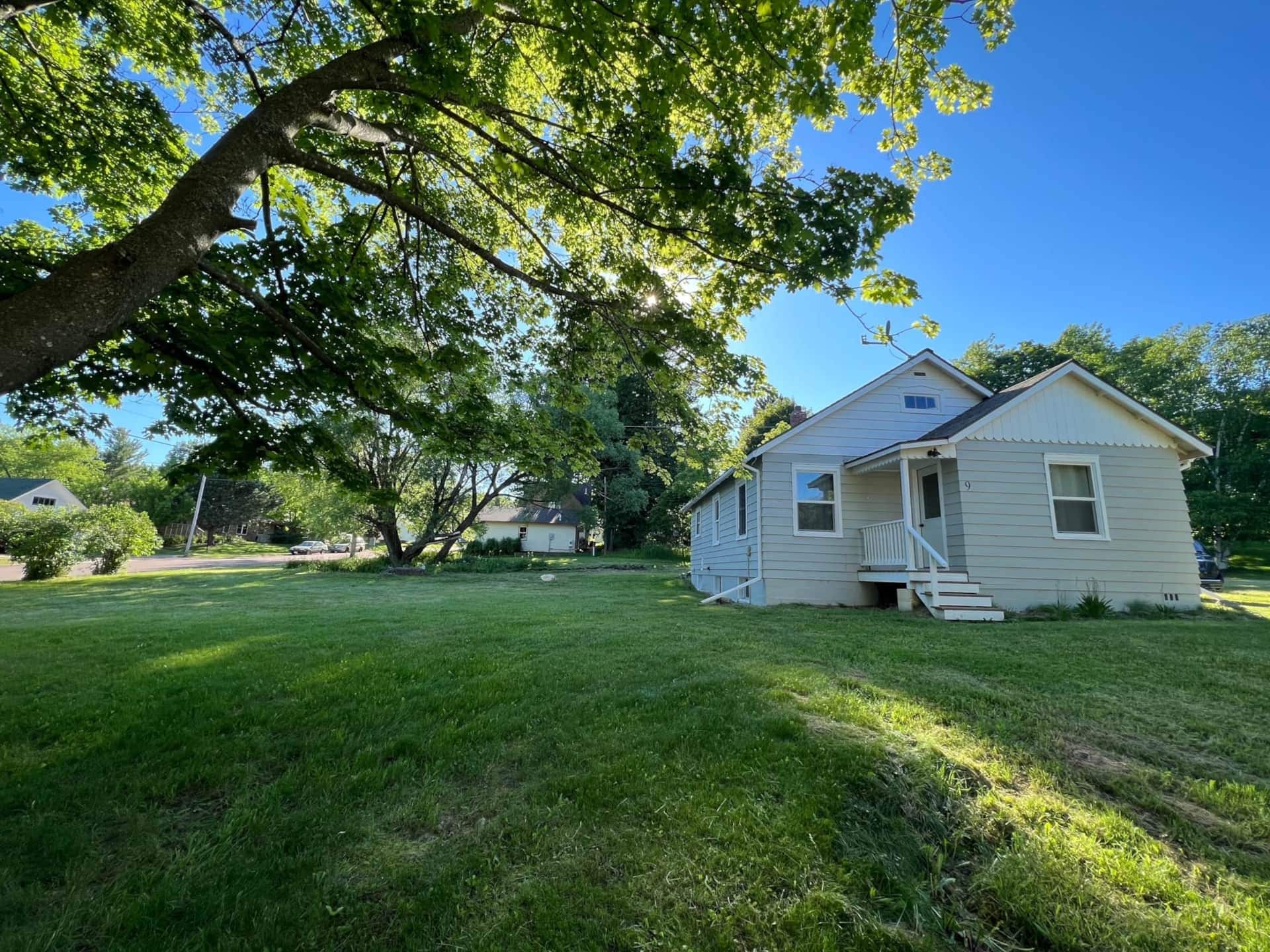 Exterior - 9 N 6th St