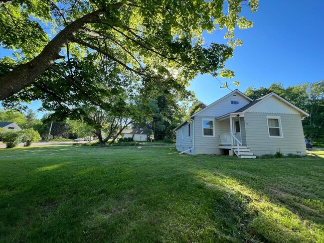 Exterior - 9 N 6th St