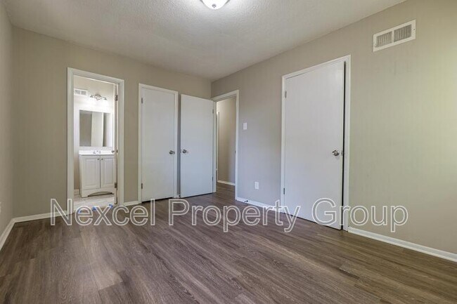 Building Photo - 1024 Mendenhall Cove