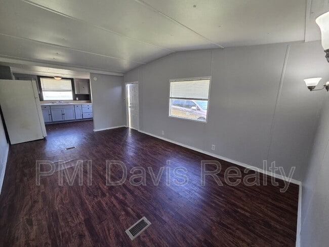 Building Photo - 5266 US-17