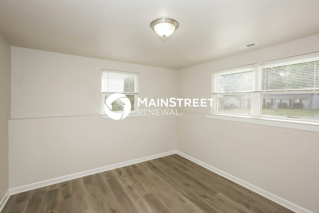Building Photo - 5013 Split Oak Dr