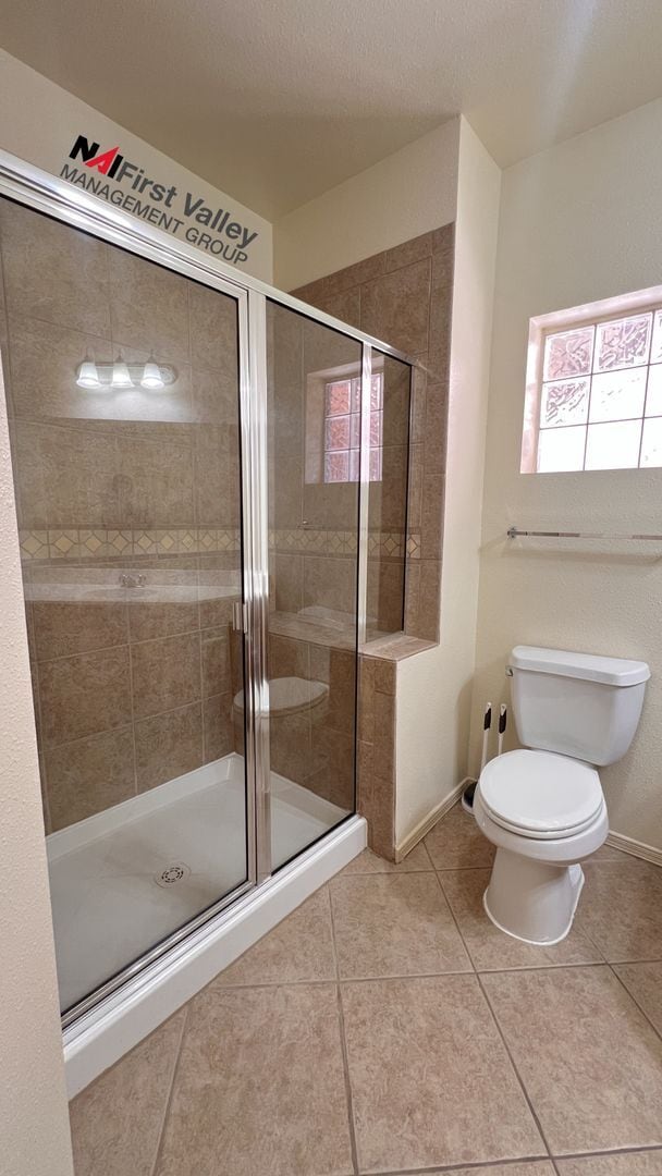 Building Photo - 2 Bedrooms, 2 Baths