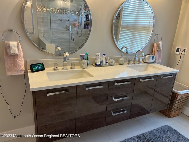 Building Photo - 141 Osborne Ave