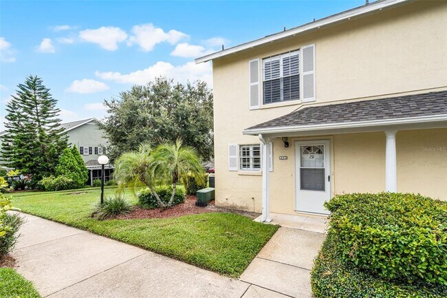 Building Photo - 1252 Villa Ln
